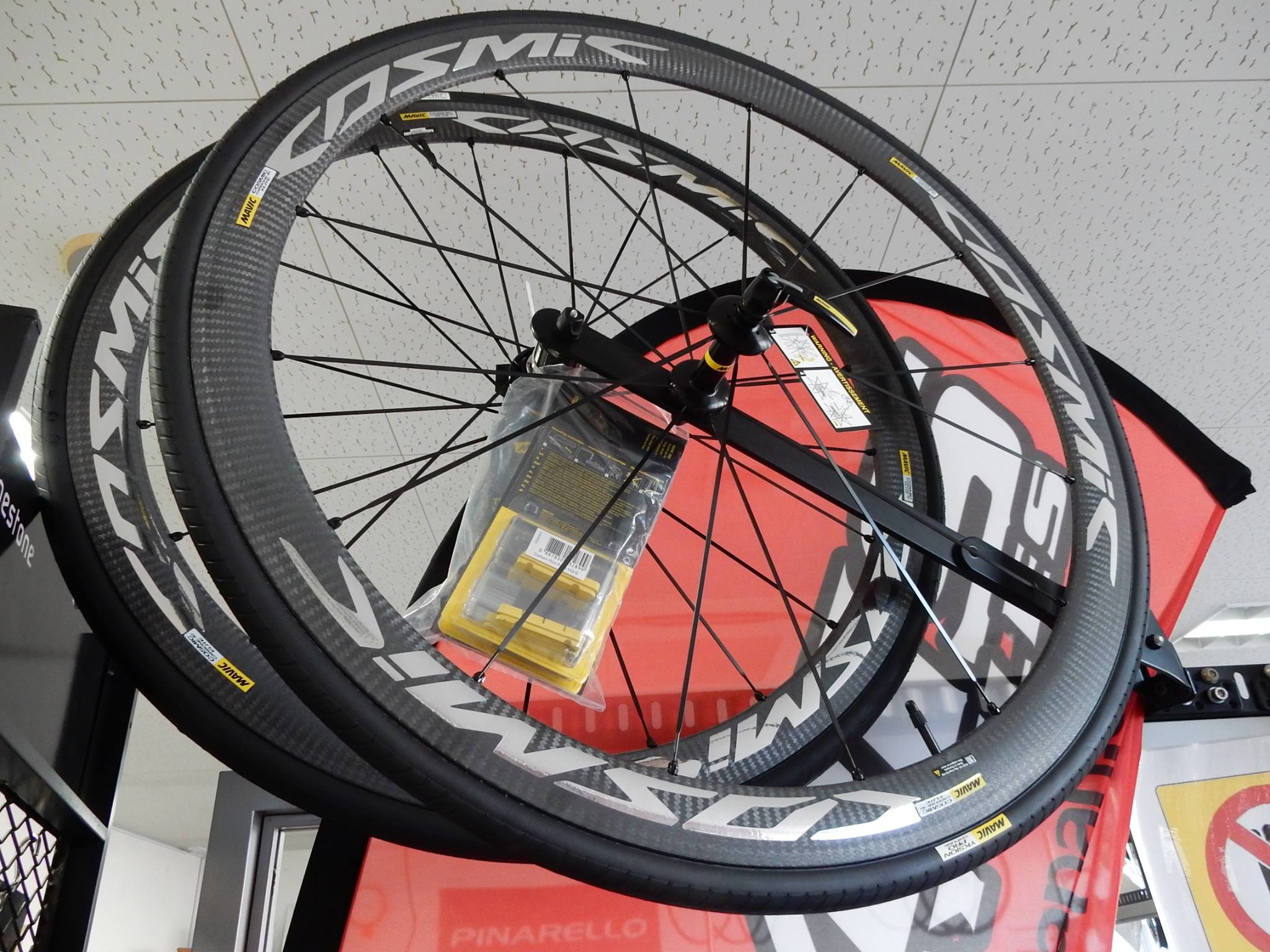 MAVIC COSMIC CARBONE 40 ELITE 入荷しました♪ | BicycleShop FINE