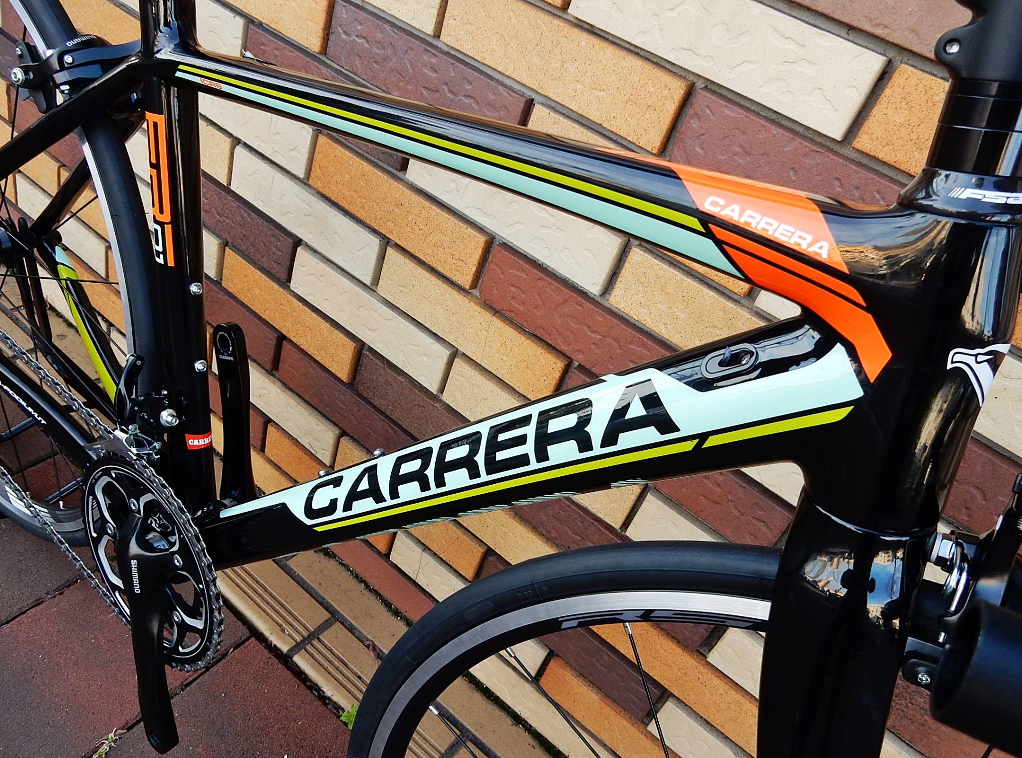 2017年　CARRERA carrera カレラ　イタリアメーカー　ER-01 er-01 フルカーボンフレーム　ロードバイク　サイクリング　ロングライド　長距離　広島県福山市　FINE fine ファイン