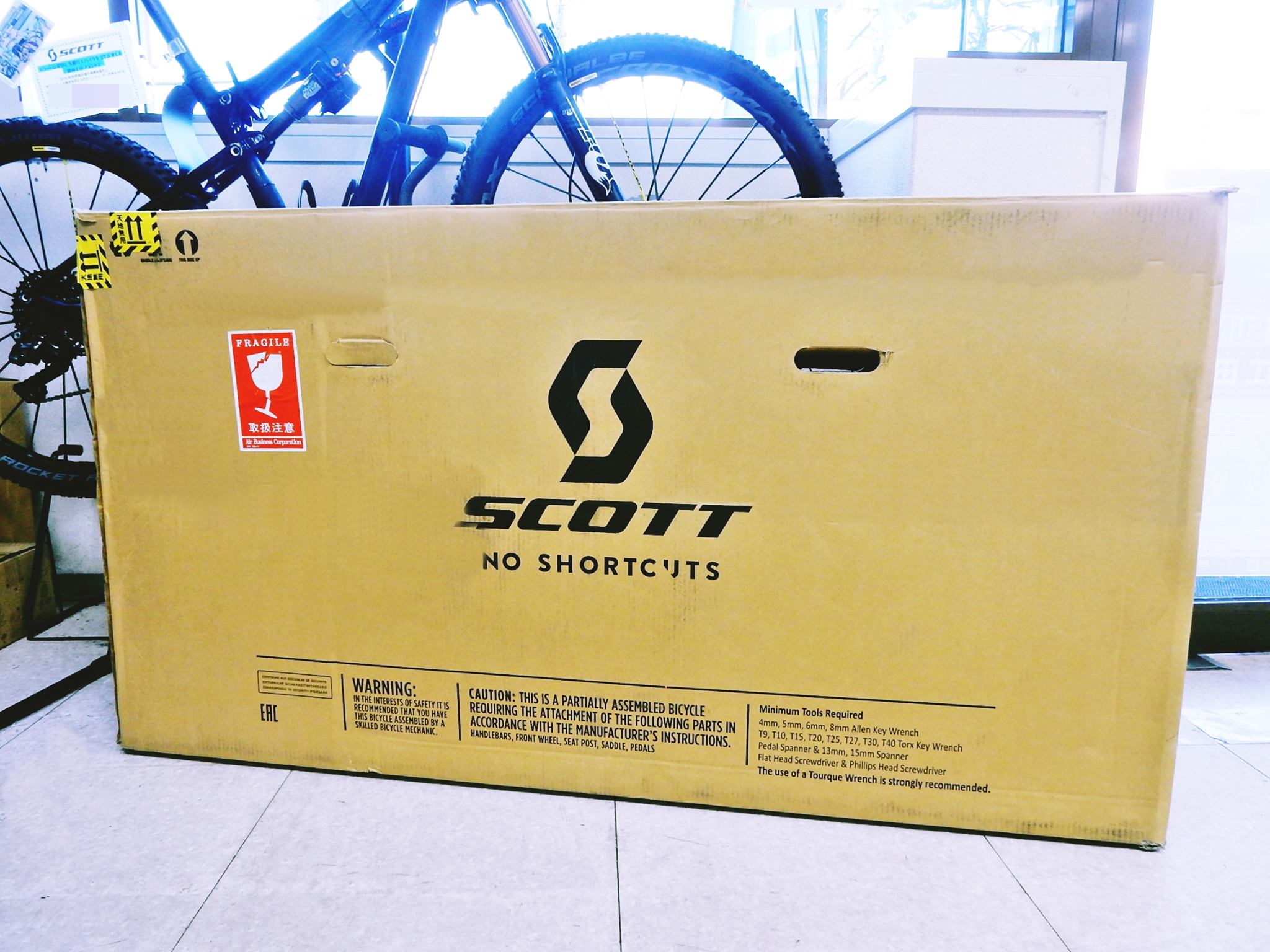 2017年　SCOTT scott スコット　バイク　マウンテンバイク　ロードバイク　日本に２台　レディース　広島県福山市　FINE fine ファイン